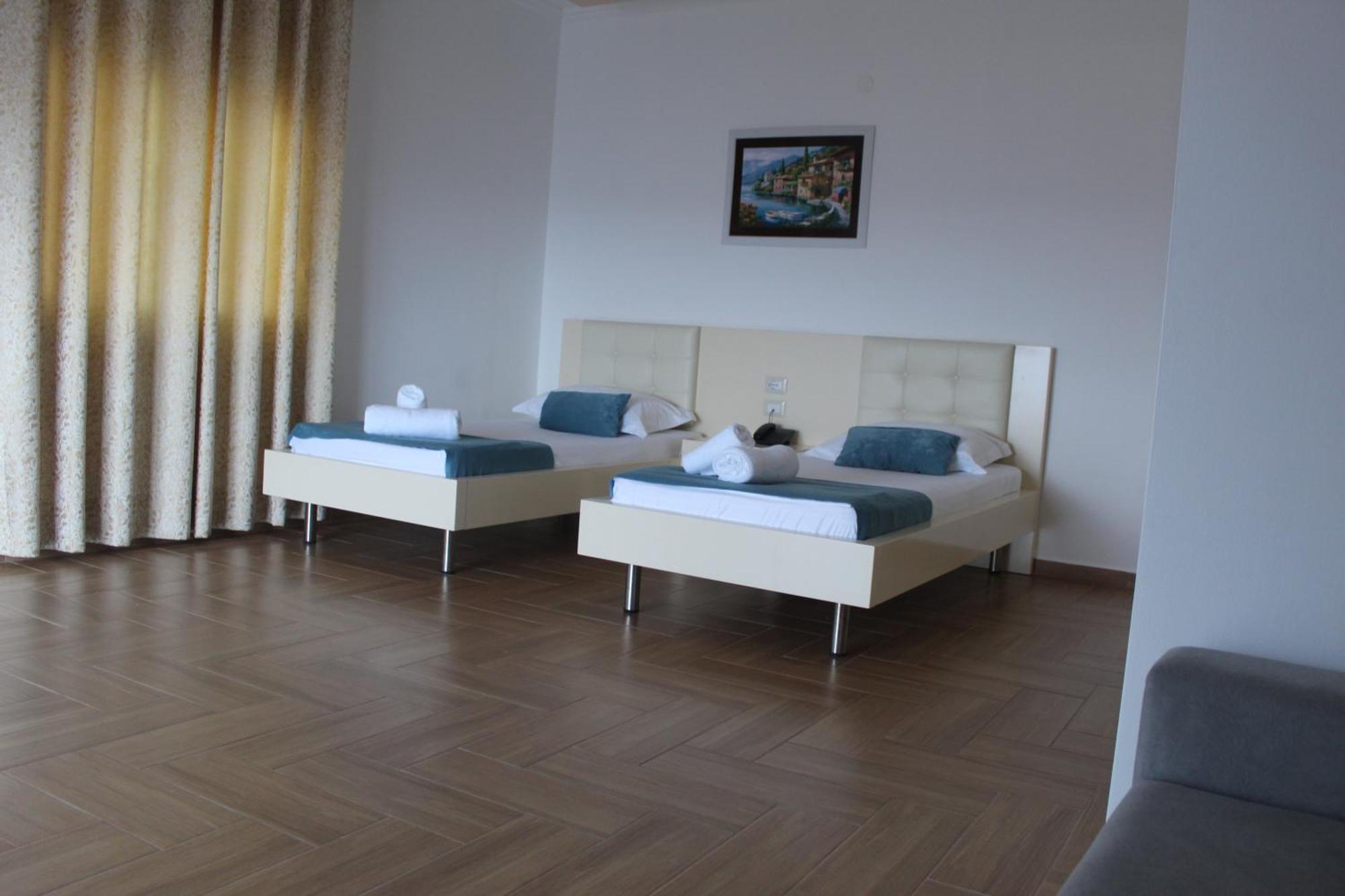 Hotel Agel Sarandë 外观 照片