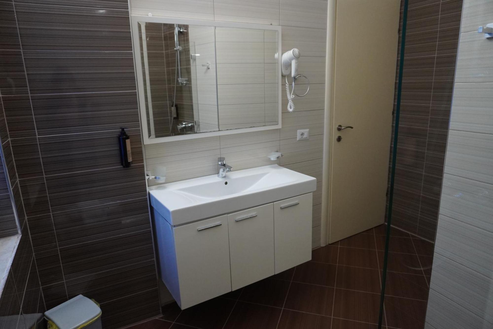Hotel Agel Sarandë 客房 照片