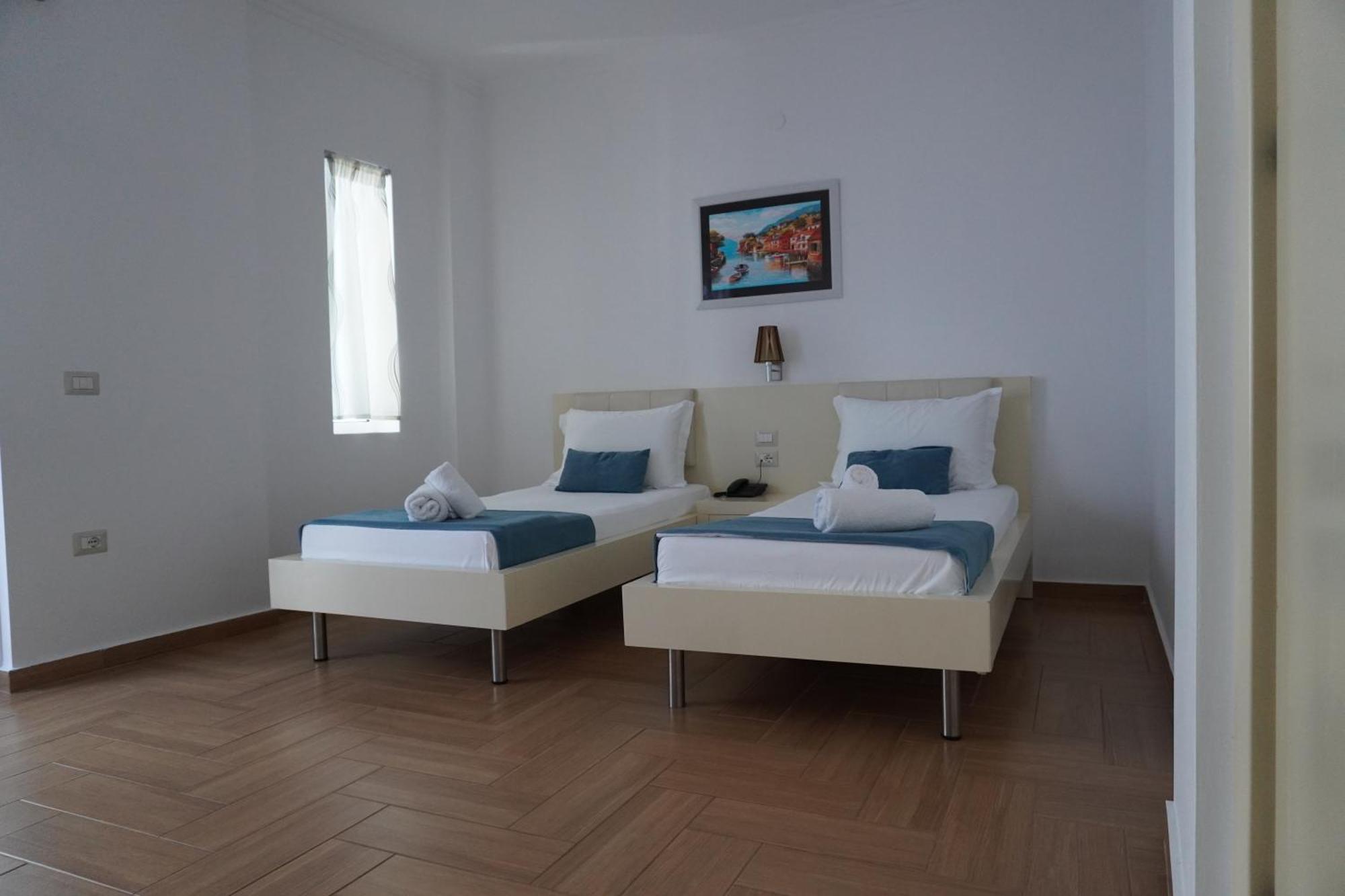 Hotel Agel Sarandë 外观 照片
