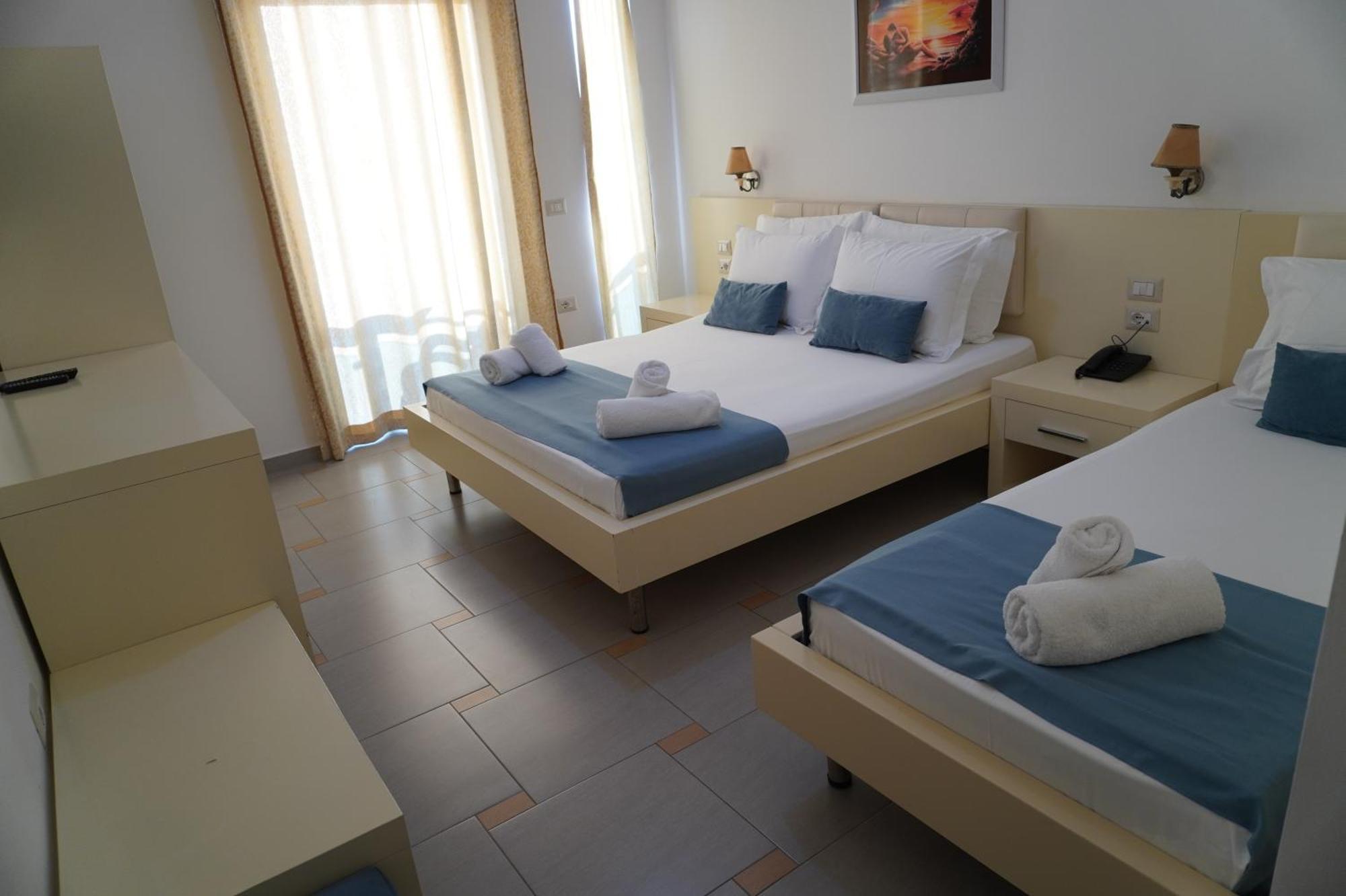 Hotel Agel Sarandë 外观 照片