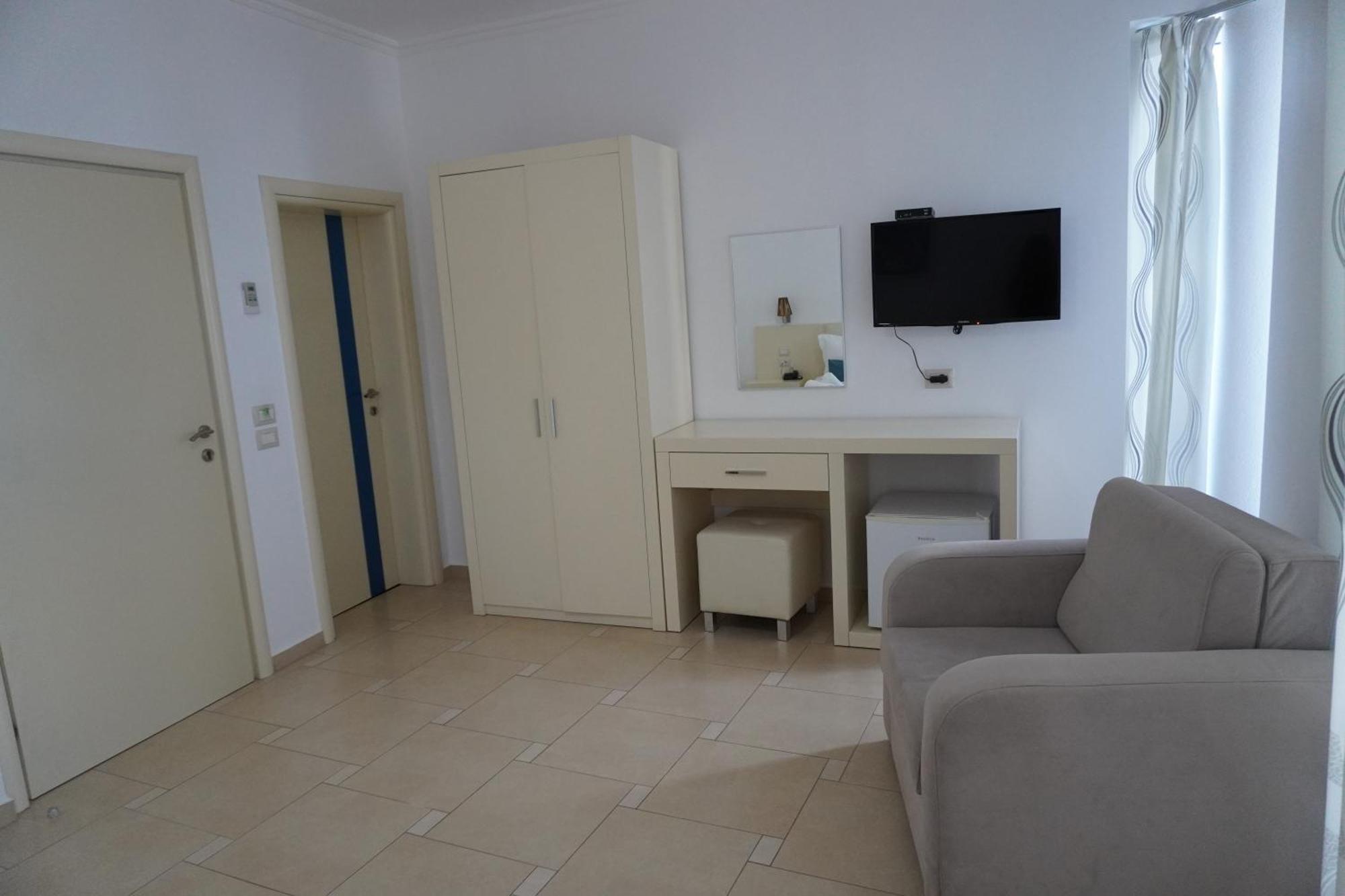 Hotel Agel Sarandë 外观 照片